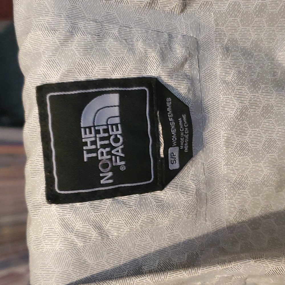 North Face jacket - Picture 7 of 7
